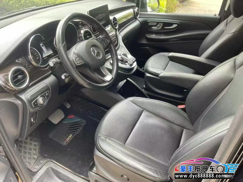 19年奔驰V轿车抵押车出售