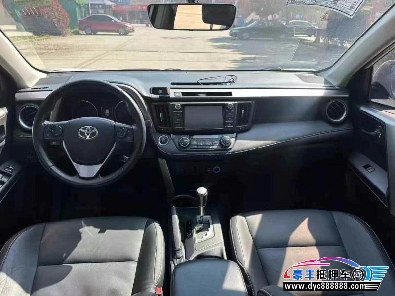 18年丰田RAV4轿车抵押车出售