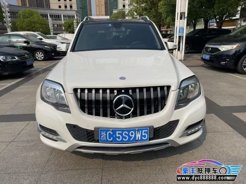 14年奔驰GLK轿车抵押车出售