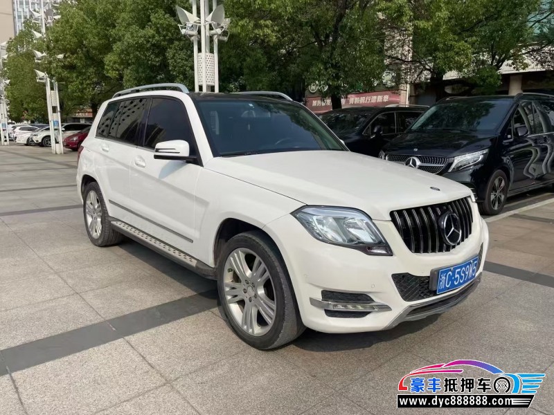 14年奔驰GLK轿车抵押车出售