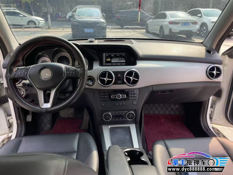 14年奔驰GLK轿车抵押车出售