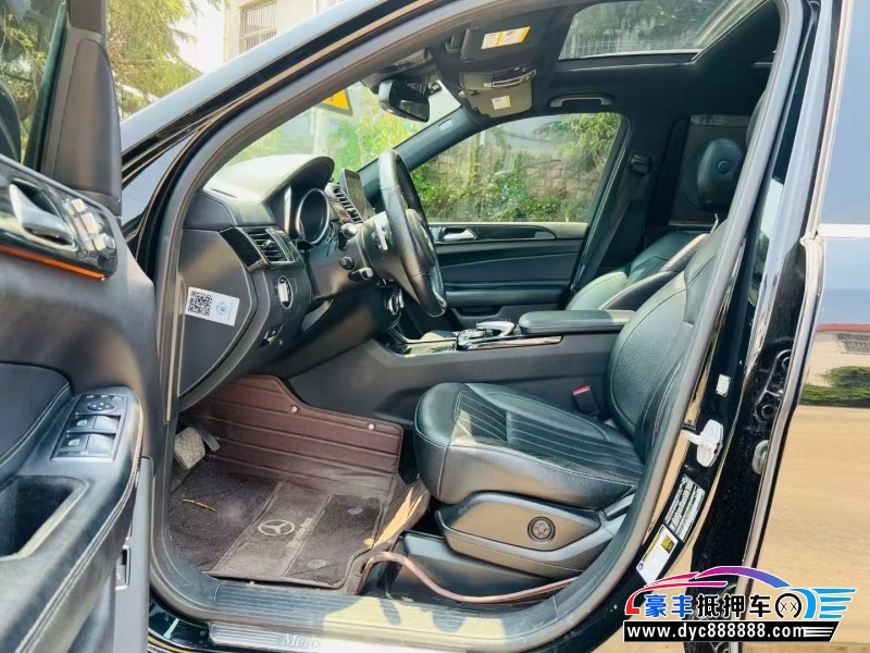 18年奔驰GLS轿车抵押车出售