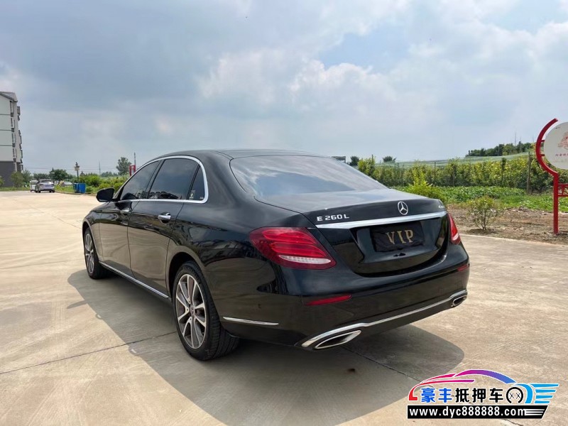 19年奔驰E轿车抵押车出售