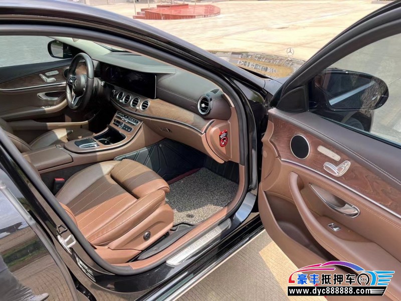 19年奔驰E轿车抵押车出售