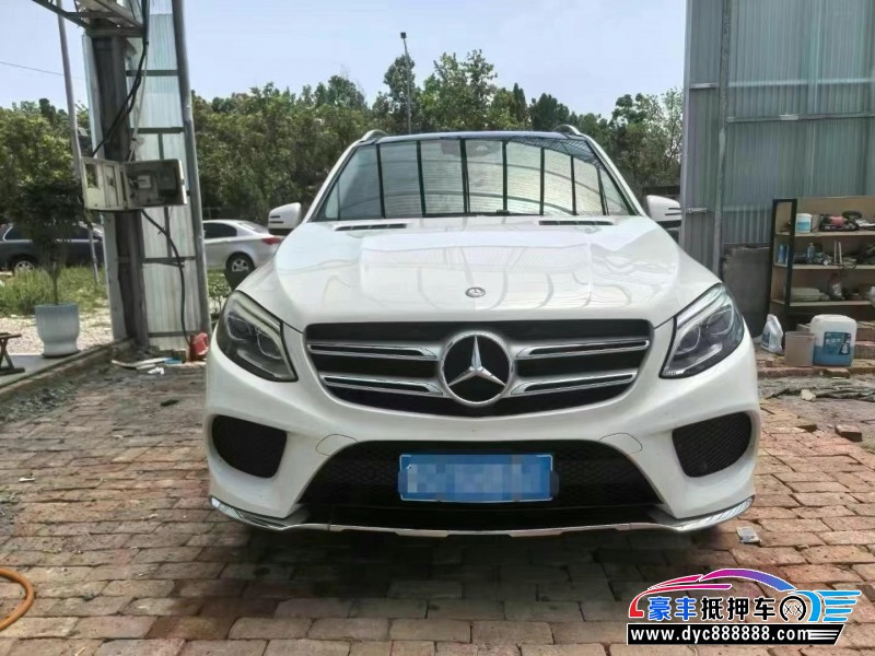 17年奔驰GLE轿车抵押车出售