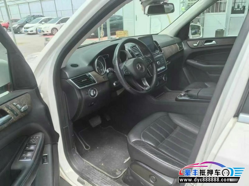 17年奔驰GLE轿车抵押车出售