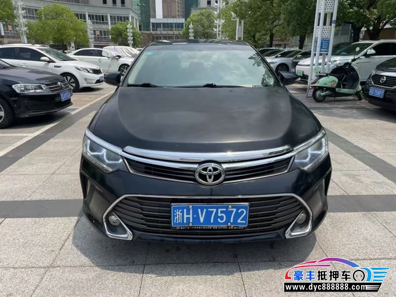 15年丰田凯美瑞轿车抵押车出售