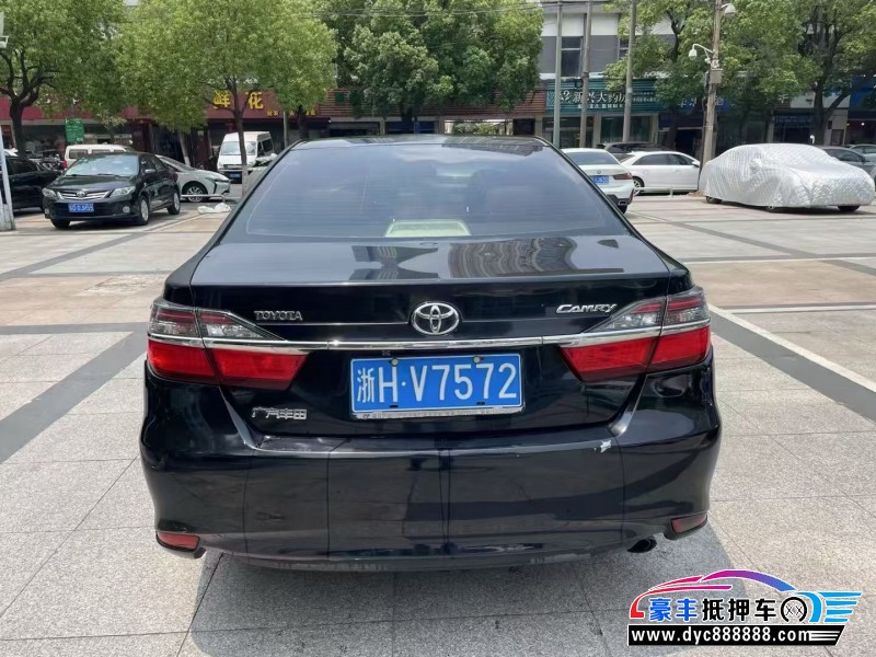 15年丰田凯美瑞轿车抵押车出售