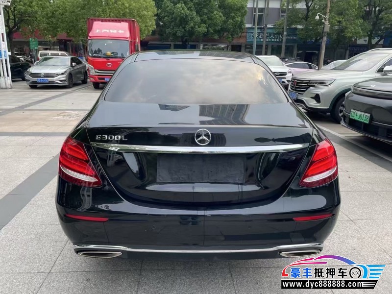 18年奔驰E轿车抵押车出售
