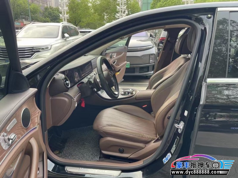 18年奔驰E轿车抵押车出售