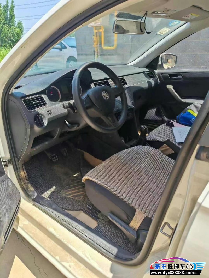 17年斯柯达昕锐轿车抵押车出售