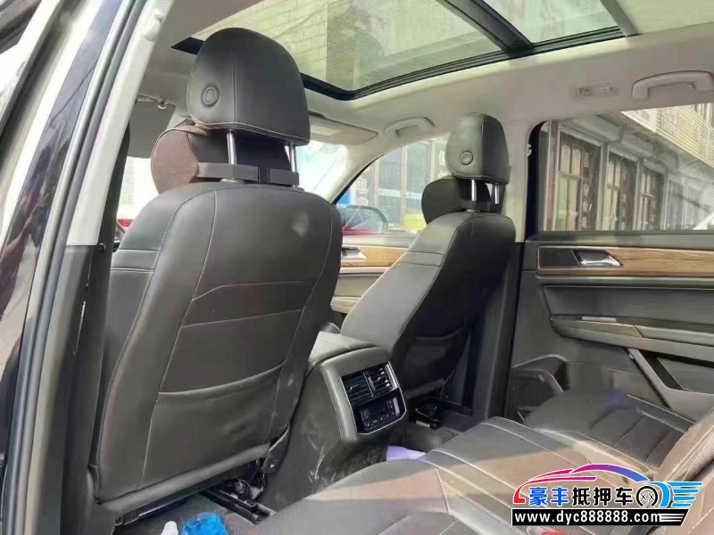 17年大众途昂轿车抵押车出售