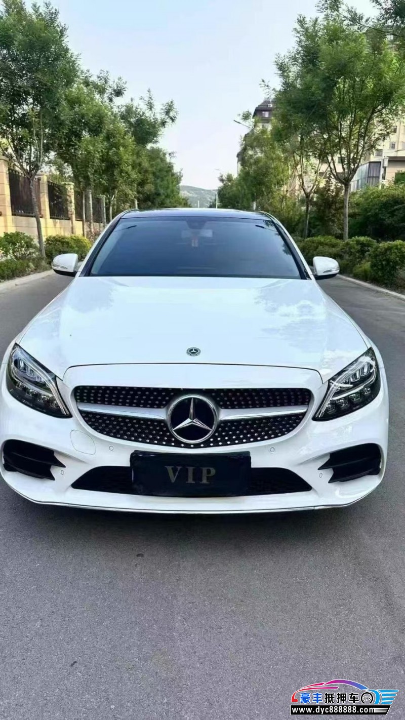 19年奔驰C轿车抵押车出售