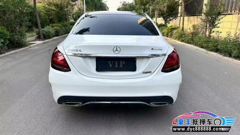 19年奔驰C轿车抵押车出售