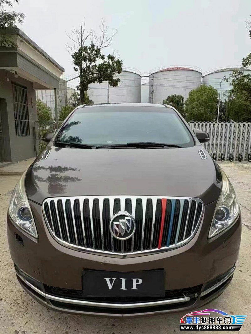 12年别克GL8轿车抵押车出售