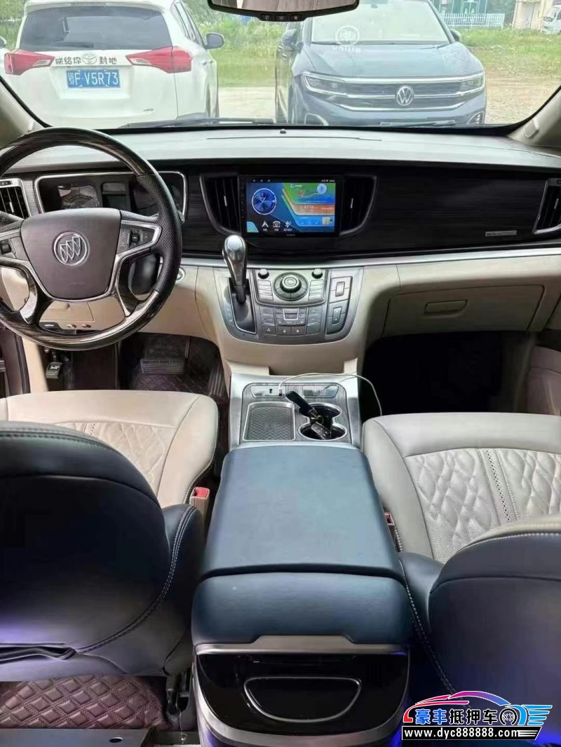 12年别克GL8轿车抵押车出售