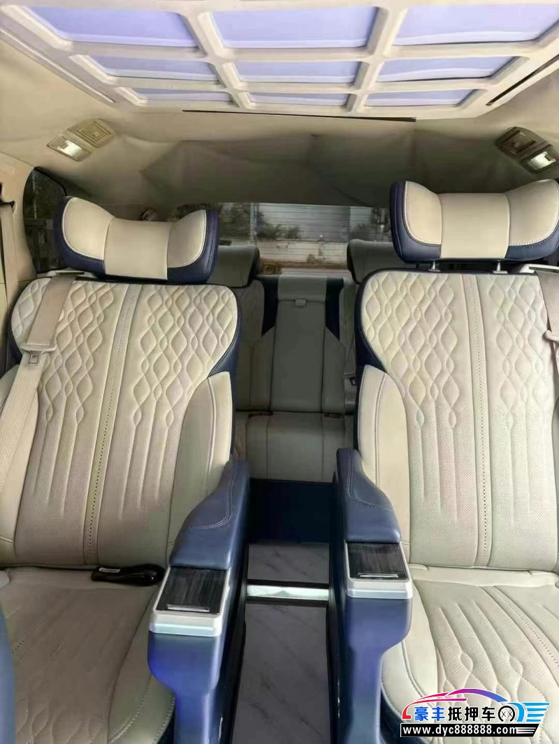 12年别克GL8轿车抵押车出售