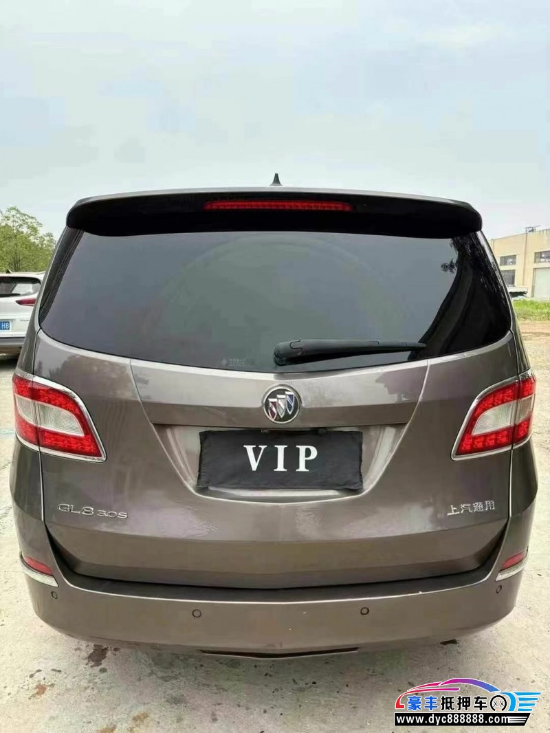 12年别克GL8轿车抵押车出售