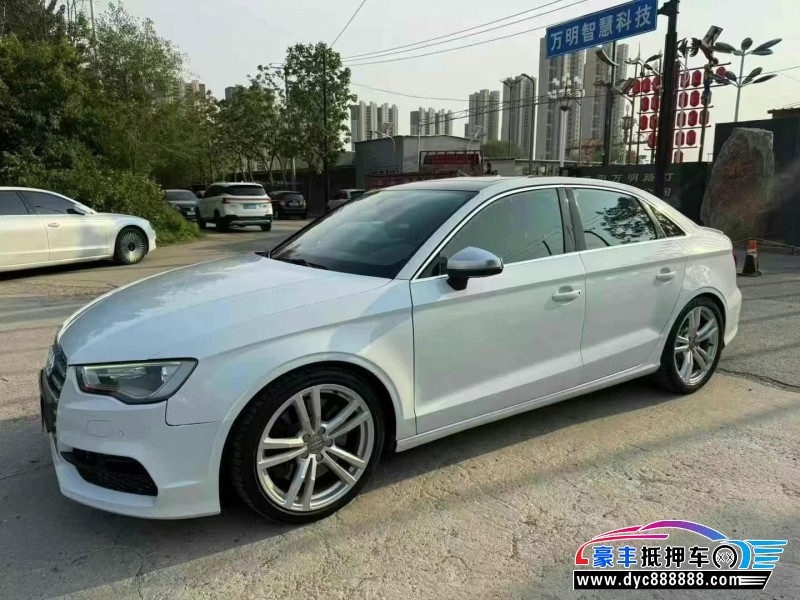 16年奥迪S3轿车抵押车出售