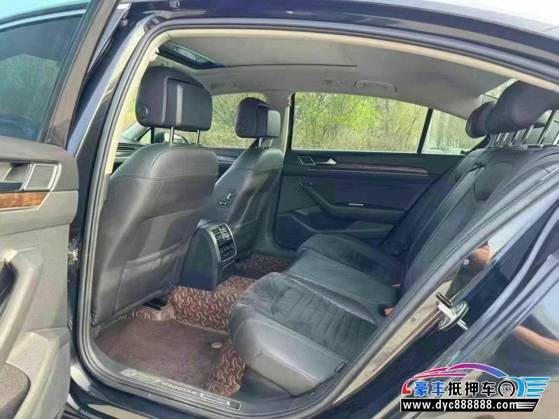 17年大众迈腾轿车抵押车出售