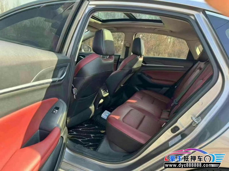 20年长安逸动轿车抵押车出售