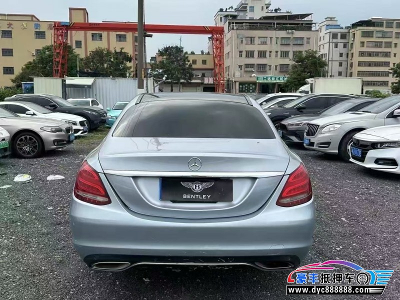 14年奔驰C轿车抵押车出售