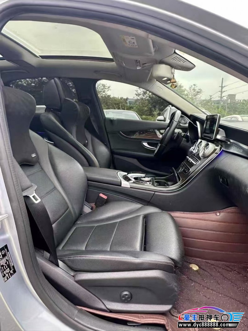 14年奔驰C轿车抵押车出售