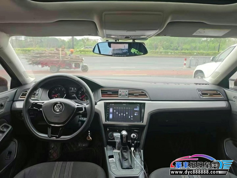 17年大众凌渡轿车抵押车出售