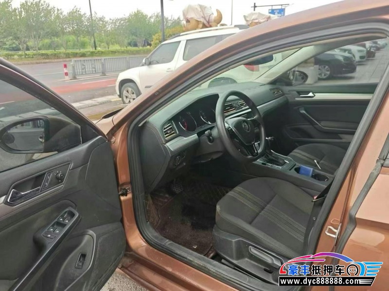 17年大众凌渡轿车抵押车出售