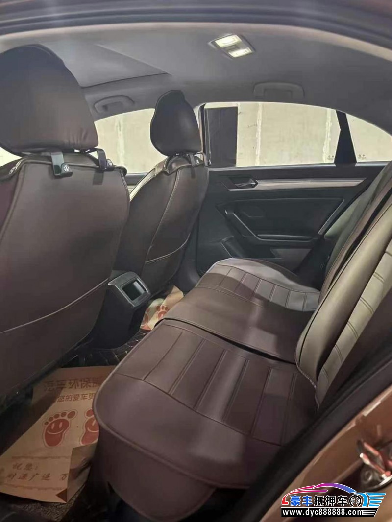 16年大众凌渡轿车抵押车出售