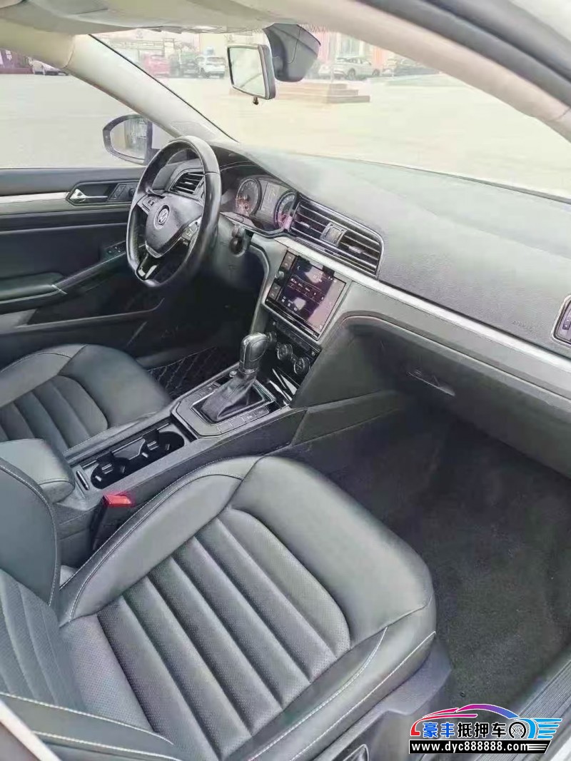 20年大众凌渡轿车抵押车出售