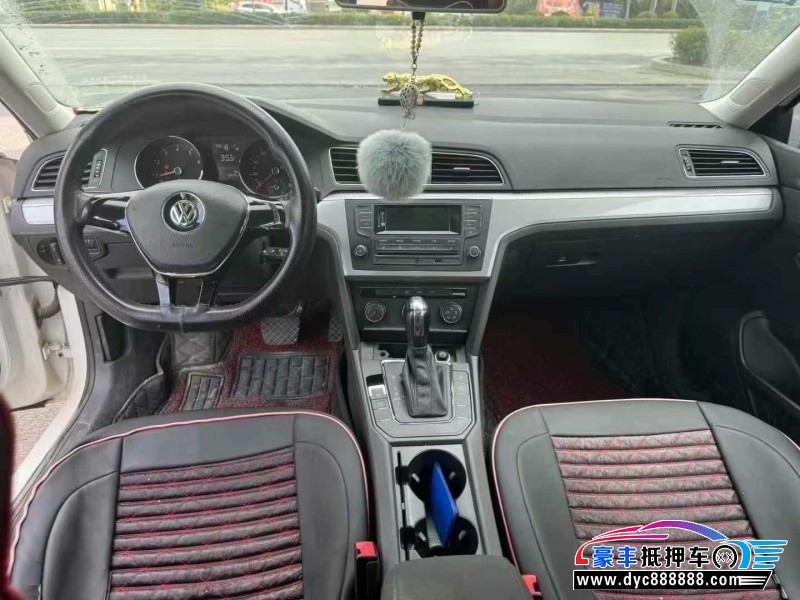 17年大众凌渡轿车抵押车出售