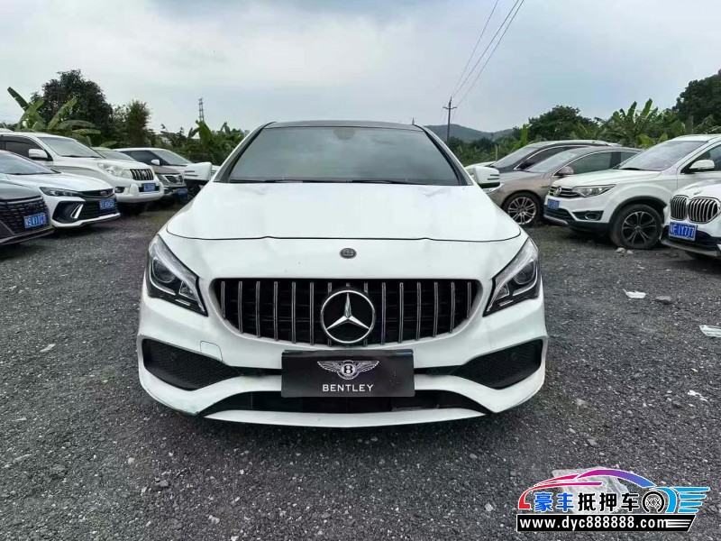 18年奔驰CLA轿车抵押车出售