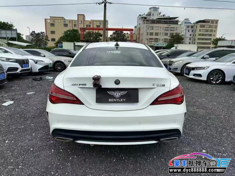 18年奔驰CLA轿车抵押车出售