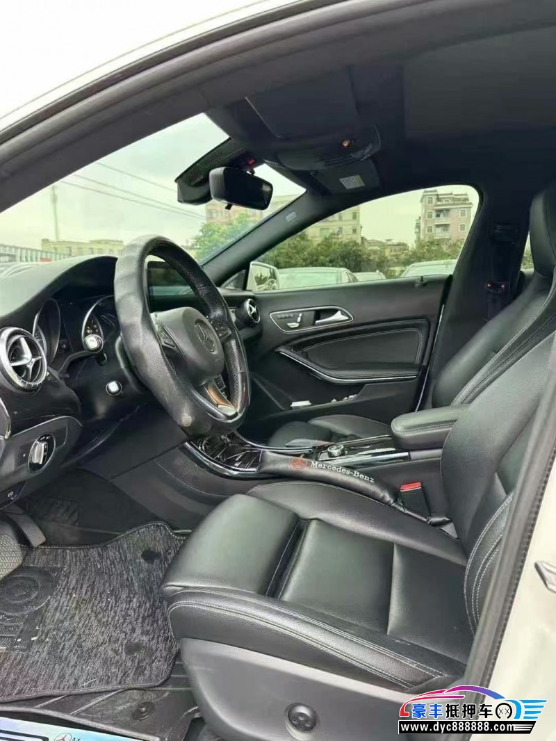 18年奔驰CLA轿车抵押车出售