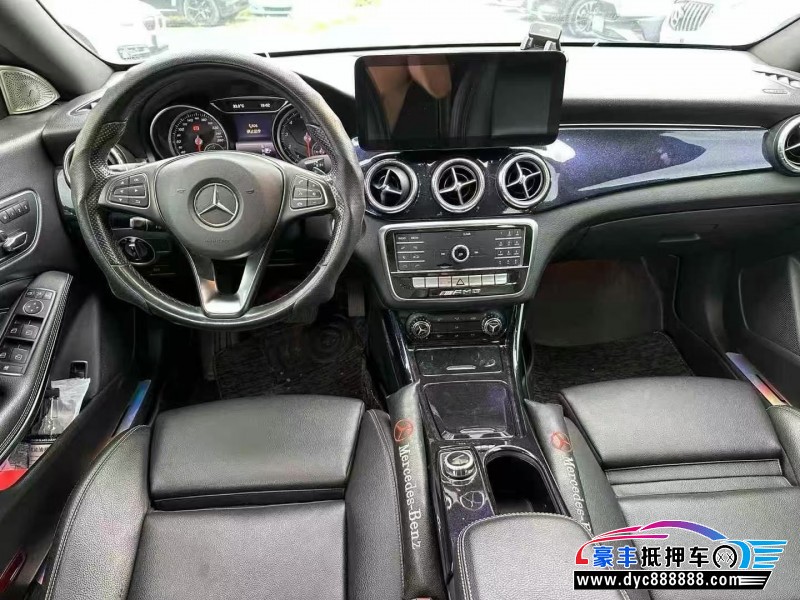 18年奔驰CLA轿车抵押车出售