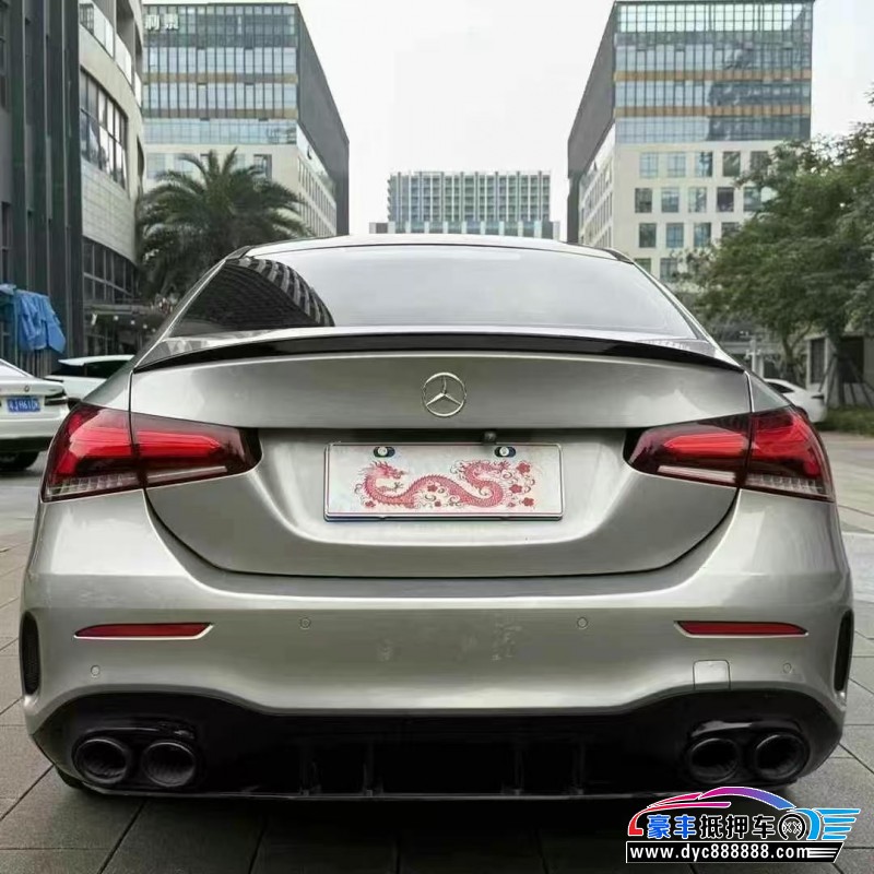 19年奔驰A轿车抵押车出售