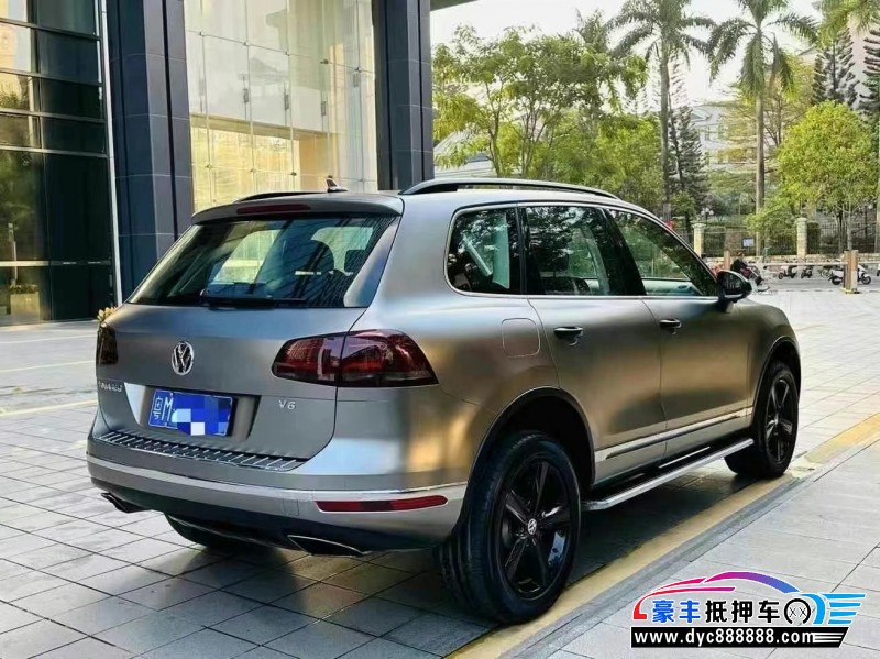 18年大众途锐轿车抵押车出售