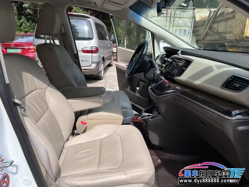 15年本田奥德赛轿车抵押车出售