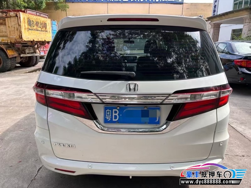 15年本田奥德赛轿车抵押车出售
