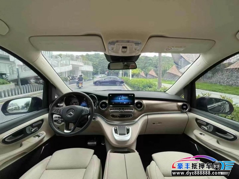 24年奔驰V轿车抵押车出售