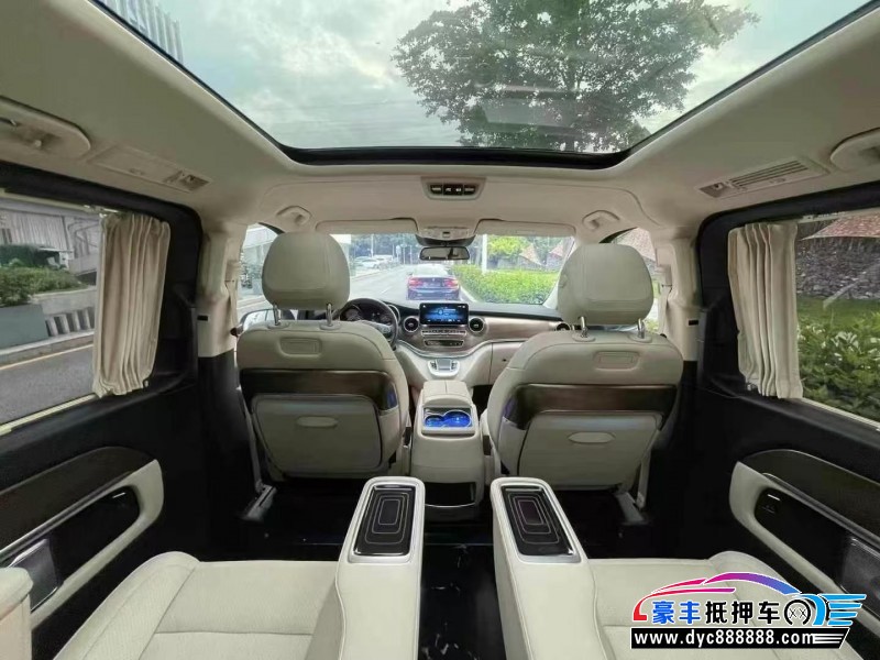 24年奔驰V轿车抵押车出售