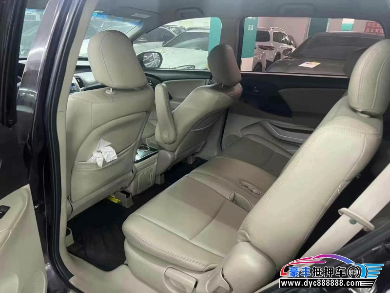 13年本田奥德赛轿车抵押车出售