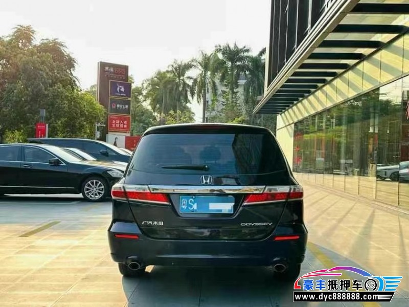 13年本田奥德赛轿车抵押车出售