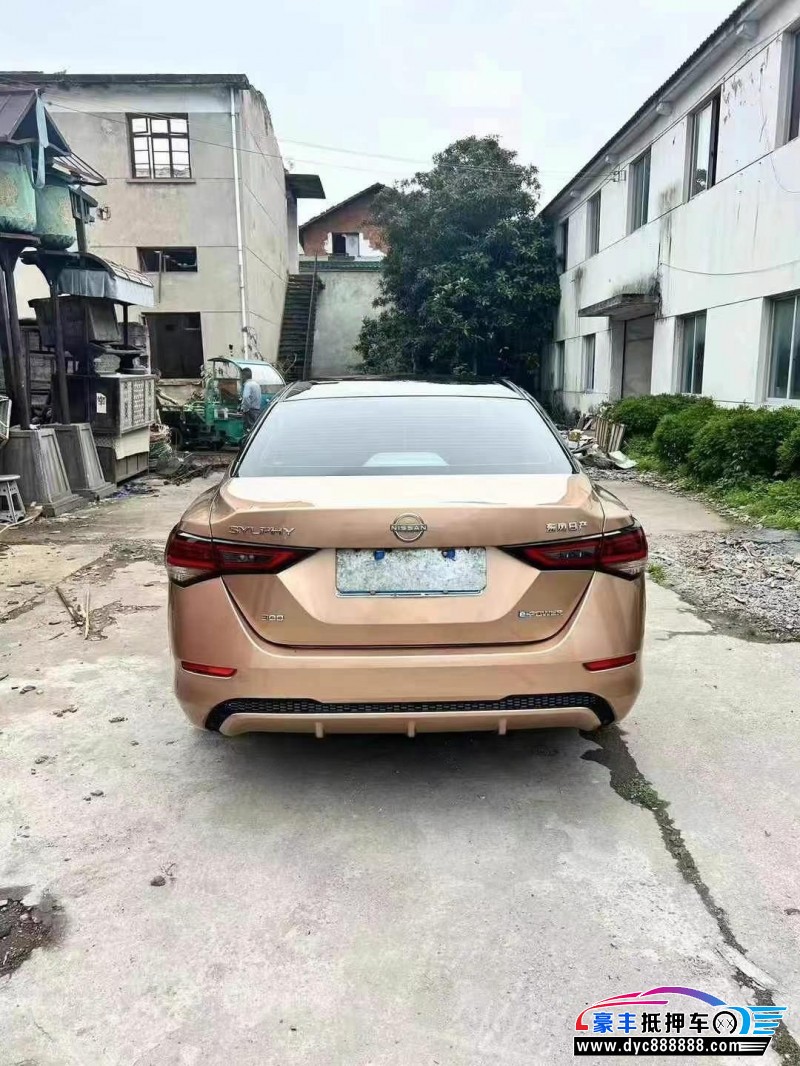 22年日产轩逸轿车抵押车出售