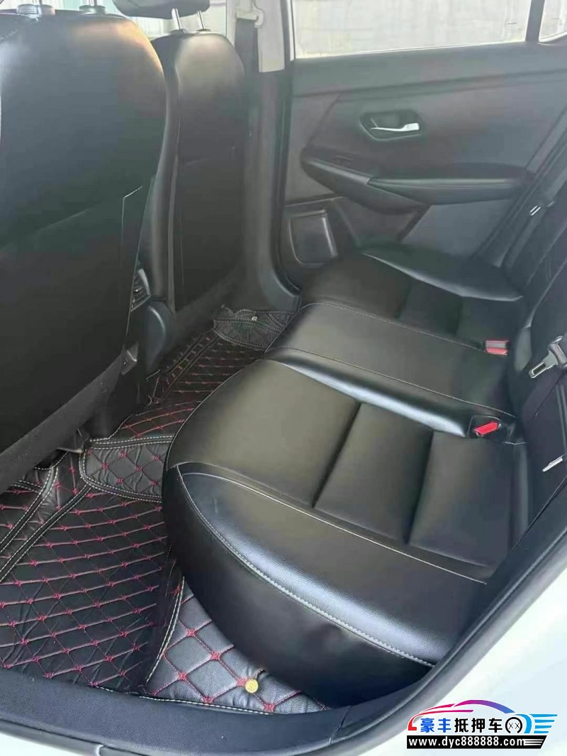 22年日产轩逸轿车抵押车出售