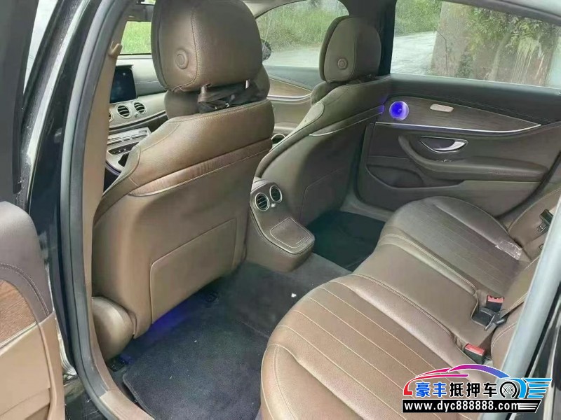 22年奔驰E轿车抵押车出售