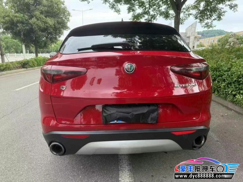 19年阿尔法·罗密欧Stelvio轿车抵押车出售
