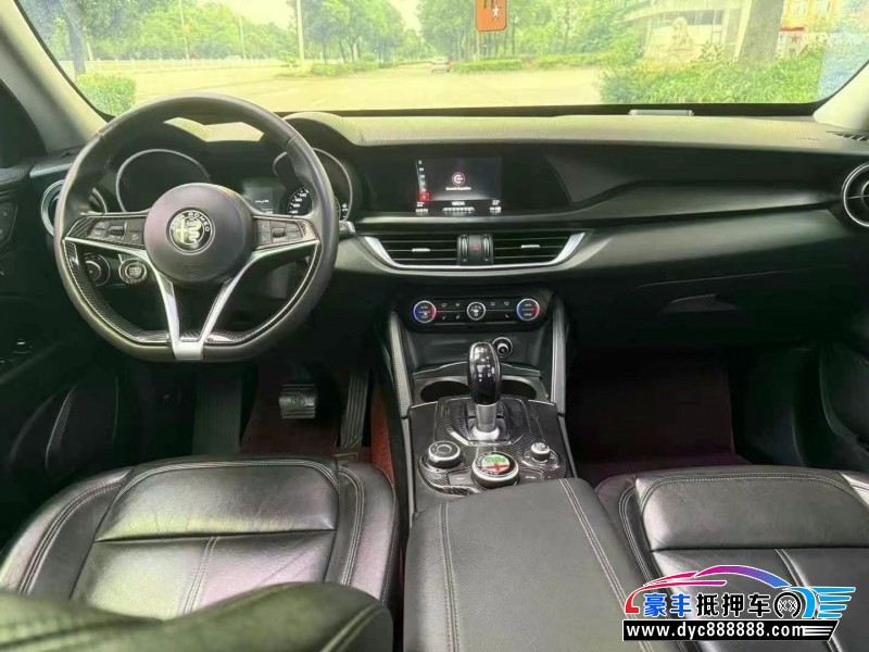 19年阿尔法·罗密欧Stelvio轿车抵押车出售