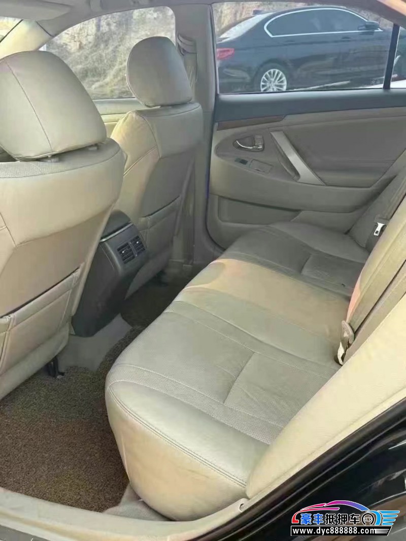 13年丰田凯美瑞轿车抵押车出售